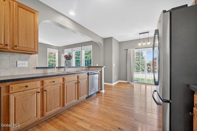 34 Avendale Drive, Malta, NY 12019