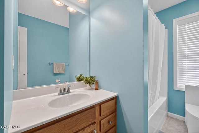 34 Avendale Drive, Malta, NY 12019