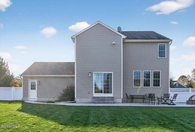 34 Avendale Drive, Malta, NY 12019