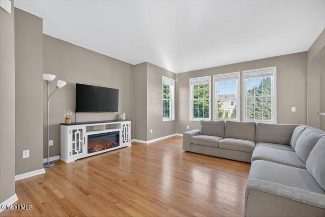 34 Avendale Drive, Malta, NY 12019