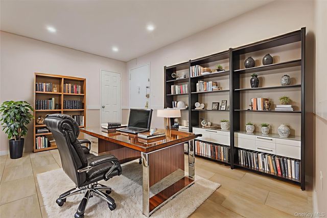 99-10 60th Avenue 6EE, Corona, NY 11368