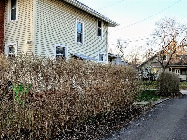 328 W Bowman Street, Wooster, OH 44691