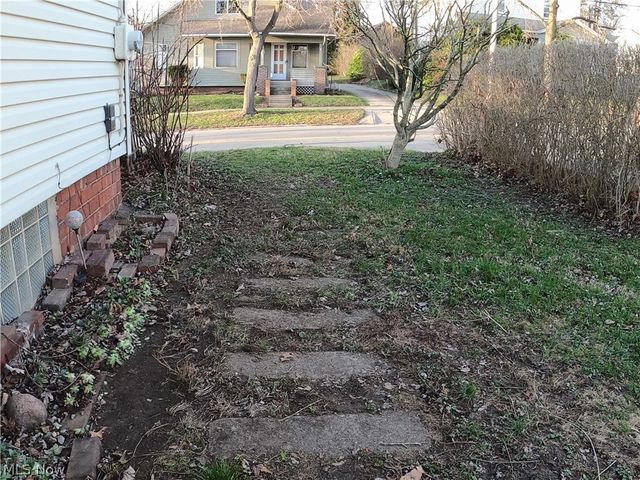 328 W Bowman Street, Wooster, OH 44691