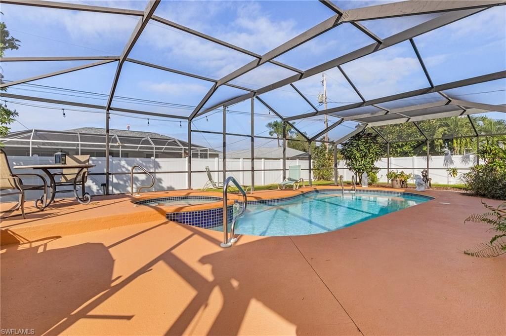 Image 20 of property listing at 1155 SW 43rd ST, Cape Coral, FL 33914