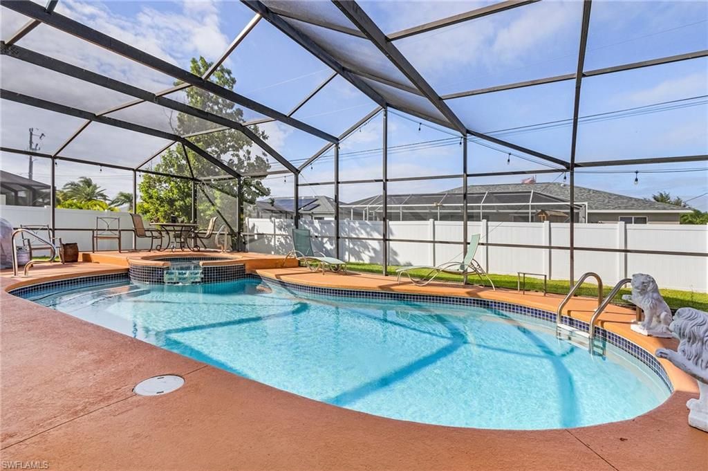 Image 21 of property listing at 1155 SW 43rd ST, Cape Coral, FL 33914