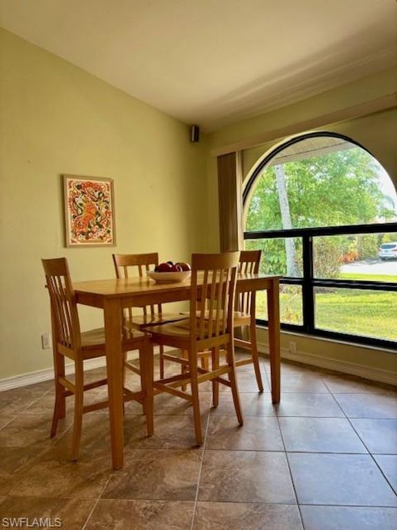 Image 8 of property listing at 1155 SW 43rd ST, Cape Coral, FL 33914