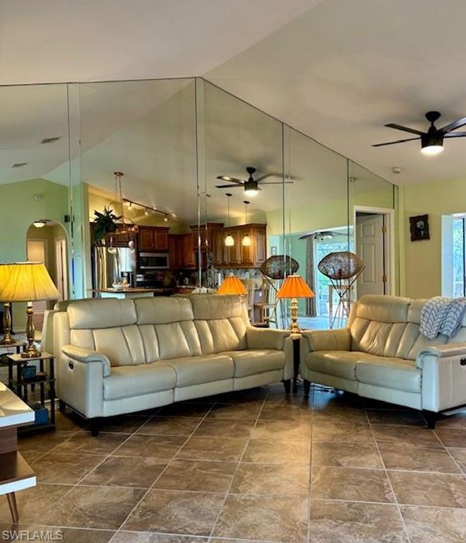 Image 9 of property listing at 1155 SW 43rd ST, Cape Coral, FL 33914