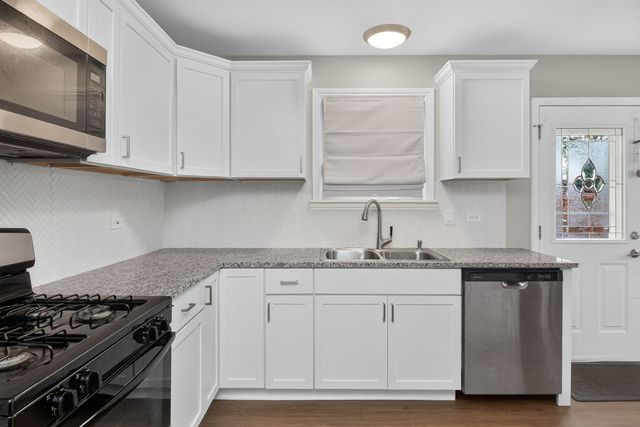 16825 Vicky Lane, Orland Hills, IL 60487