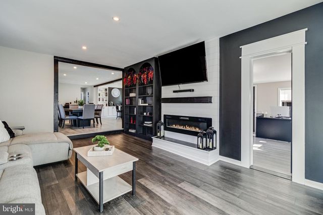 39335 SUMMITT HILL DR, Mechanicsville, MD 20659