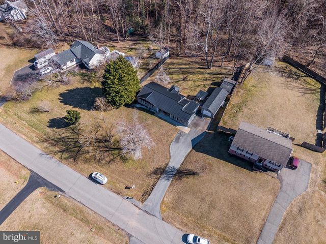 39335 SUMMITT HILL DR, Mechanicsville, MD 20659