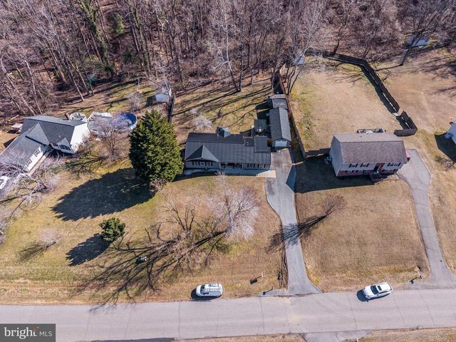 39335 SUMMITT HILL DR, Mechanicsville, MD 20659