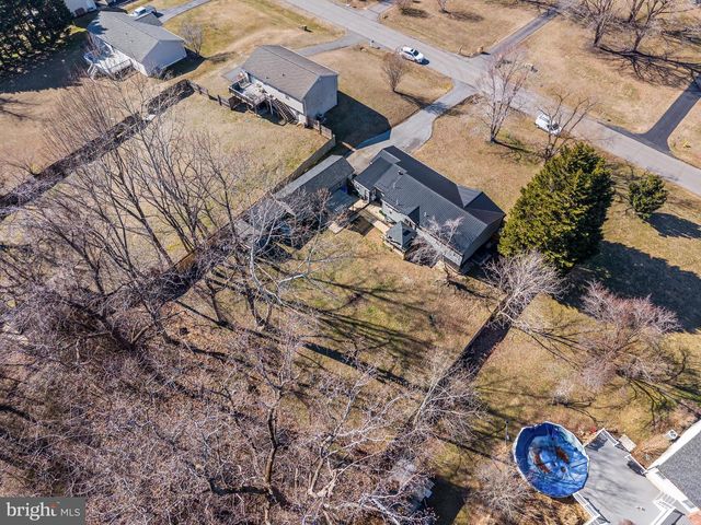 39335 SUMMITT HILL DR, Mechanicsville, MD 20659