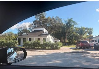 6915 NW 4th Ct A, Miami, FL 33150