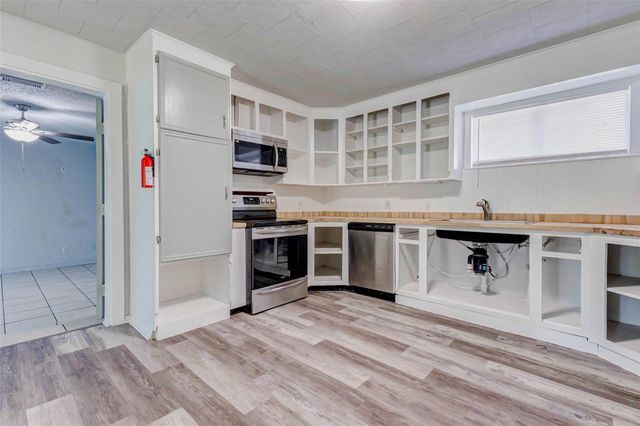 1204 2nd Street, League City, TX 77573