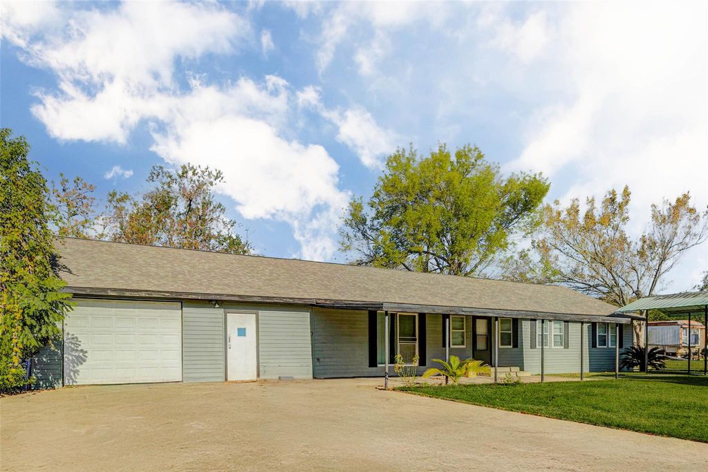 1204 2nd Street, League City, TX 77573