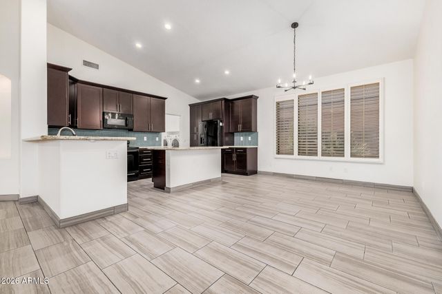 1136 E SAN TAN Drive, Gilbert, AZ 85296