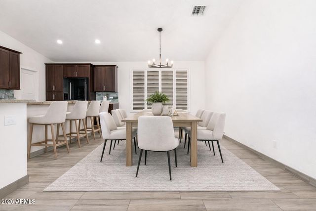 1136 E SAN TAN Drive, Gilbert, AZ 85296