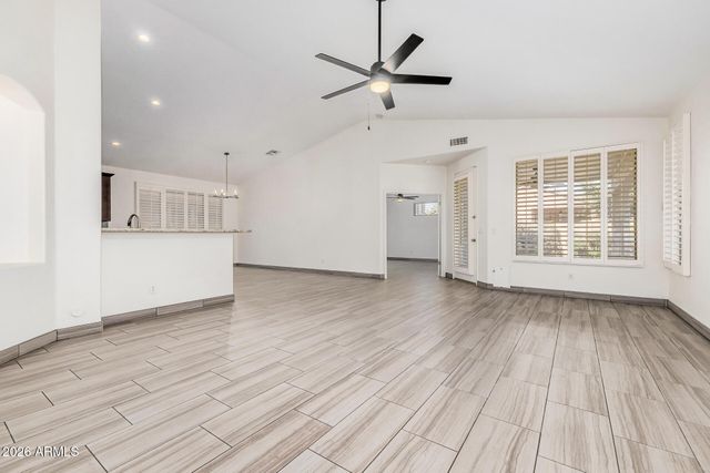 1136 E SAN TAN Drive, Gilbert, AZ 85296