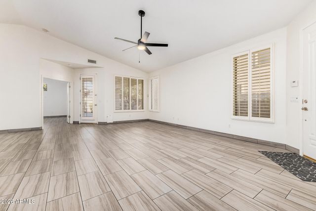 1136 E SAN TAN Drive, Gilbert, AZ 85296