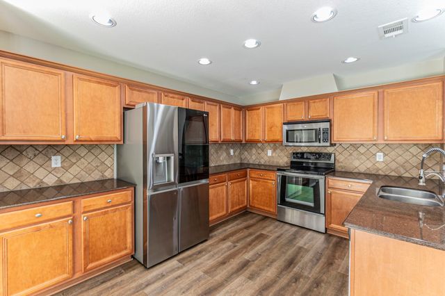 115 Matamoros Street, Grand Prairie, TX 75051