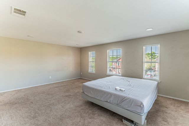 115 Matamoros Street, Grand Prairie, TX 75051