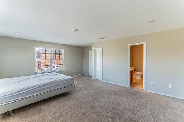 115 Matamoros Street, Grand Prairie, TX 75051