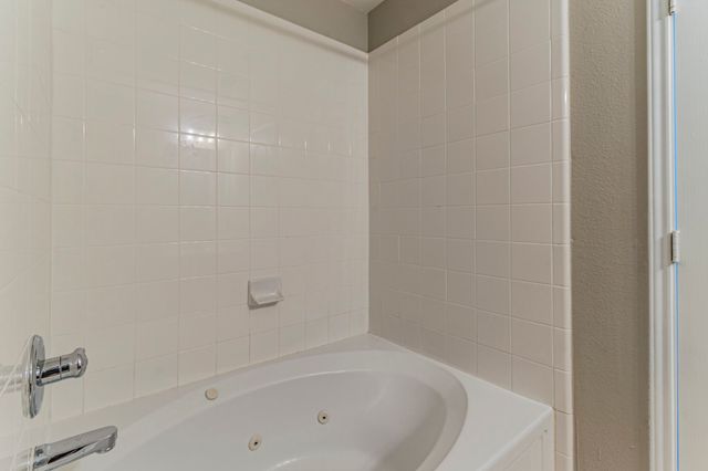 115 Matamoros Street, Grand Prairie, TX 75051