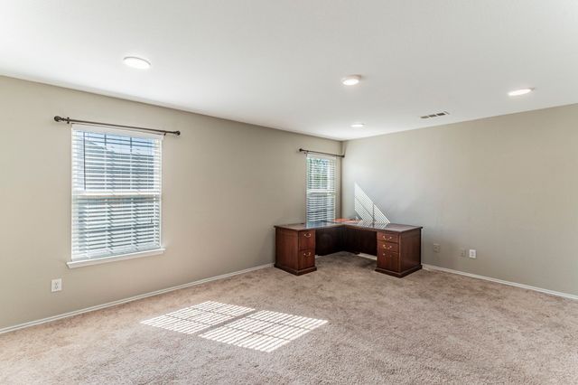 115 Matamoros Street, Grand Prairie, TX 75051