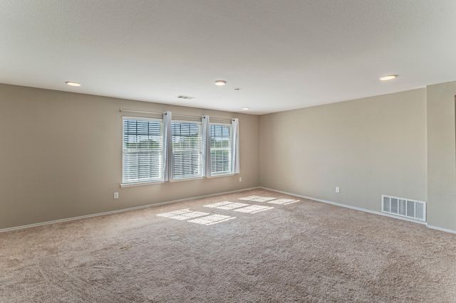 115 Matamoros Street, Grand Prairie, TX 75051