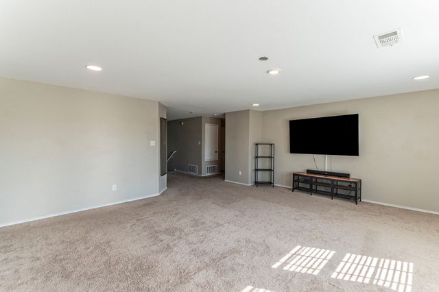 115 Matamoros Street, Grand Prairie, TX 75051