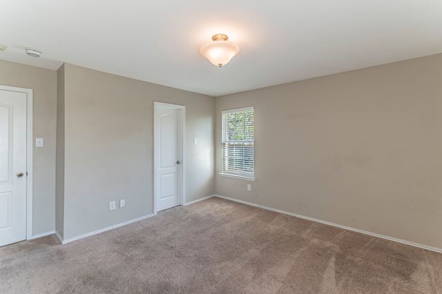 115 Matamoros Street, Grand Prairie, TX 75051