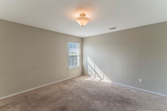 115 Matamoros Street, Grand Prairie, TX 75051