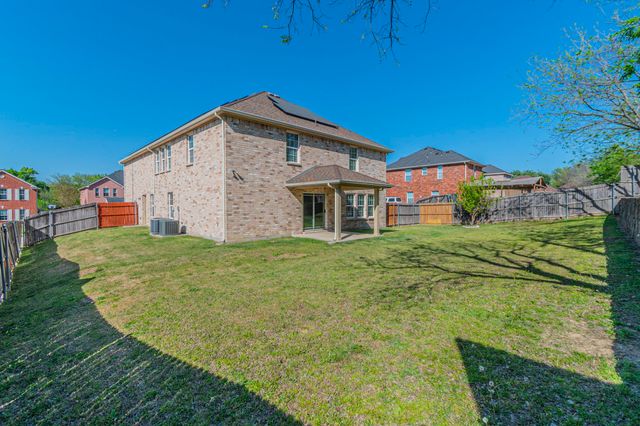 115 Matamoros Street, Grand Prairie, TX 75051