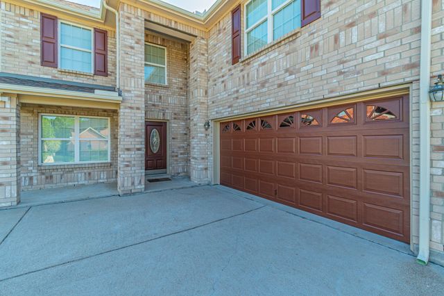 115 Matamoros Street, Grand Prairie, TX 75051