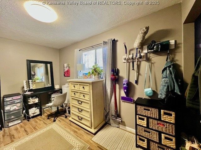 39 Savannah Lane, Elkview, WV 25071