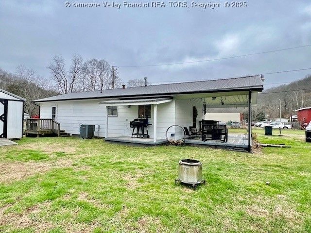 39 Savannah Lane, Elkview, WV 25071