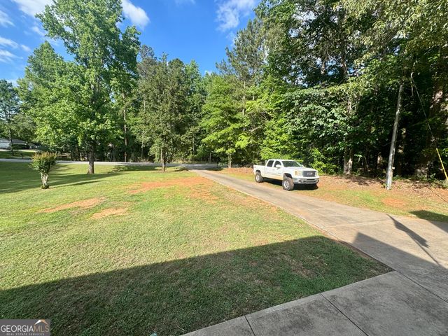 202 Commodore Drive, Milledgeville, GA 31061