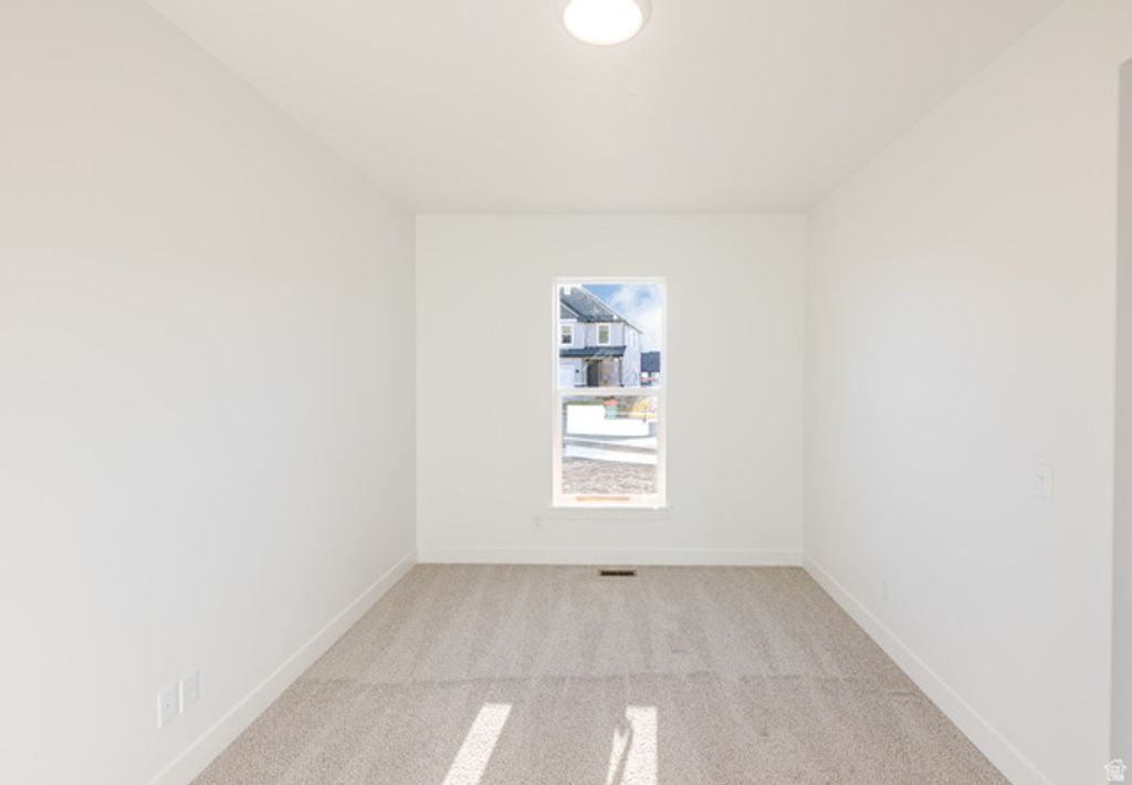 Image 3 of property listing at 4446 N WIZARD WAY #114, Eagle Mountain, UT 84005