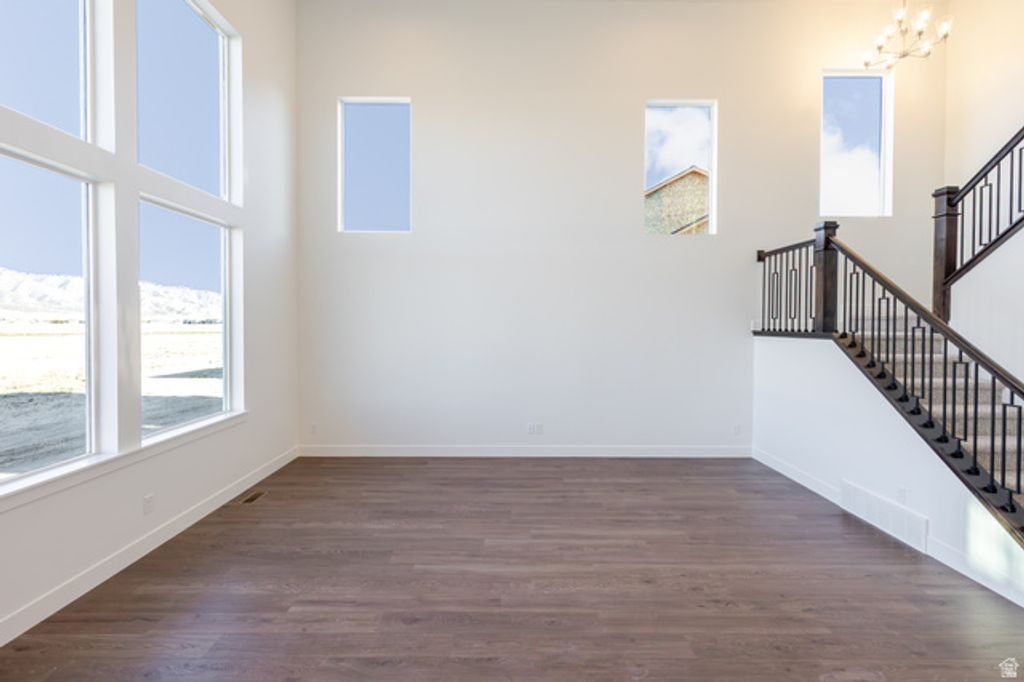 Image 4 of property listing at 4446 N WIZARD WAY #114, Eagle Mountain, UT 84005
