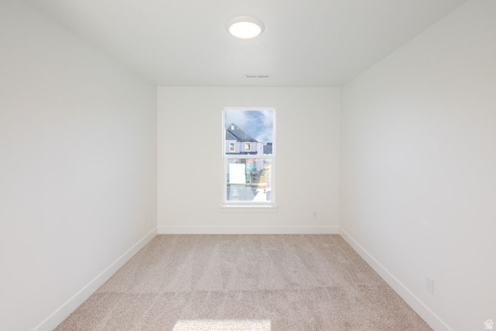 Image 5 of property listing at 4446 N WIZARD WAY #114, Eagle Mountain, UT 84005