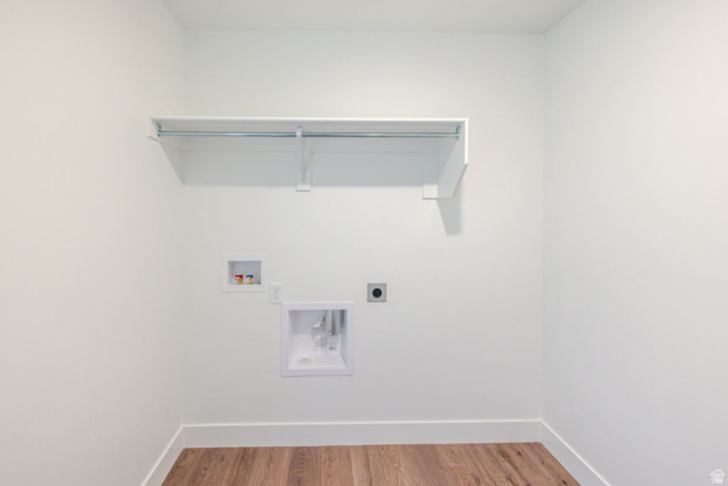 Image 6 of property listing at 4446 N WIZARD WAY #114, Eagle Mountain, UT 84005