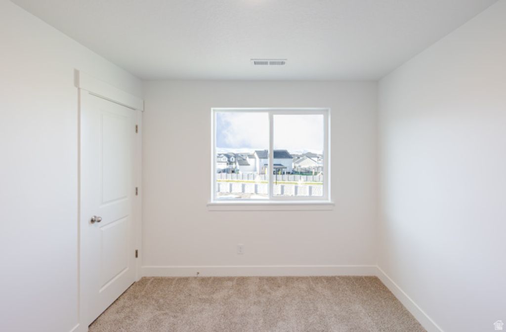 Image 9 of property listing at 4446 N WIZARD WAY #114, Eagle Mountain, UT 84005