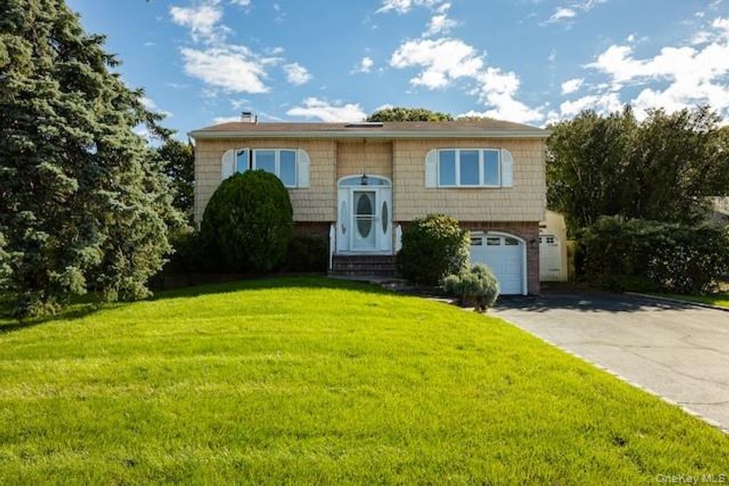 45 Rudder Drive, Holtsville, NY 11742 — photo 2