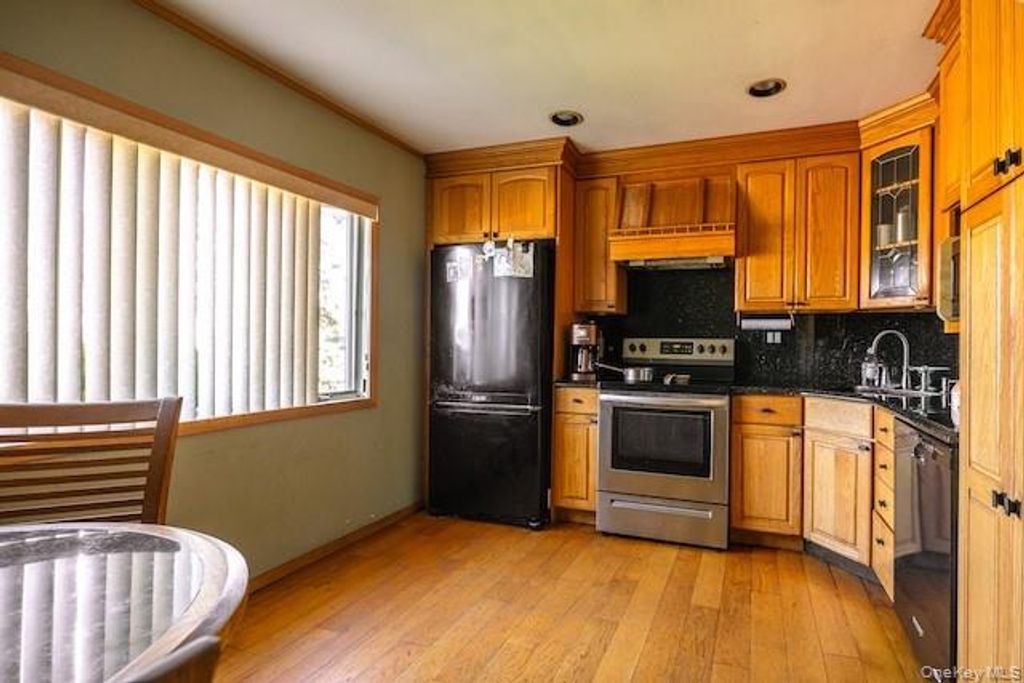45 Rudder Drive, Holtsville, NY 11742 — photo 4
