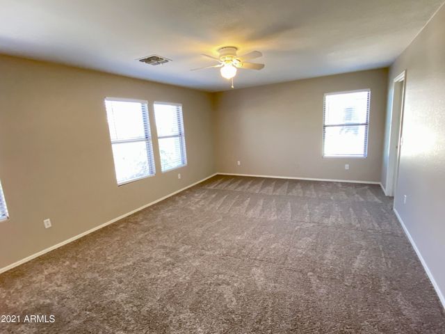 2460 S NIELSON Street, Gilbert, AZ 85295