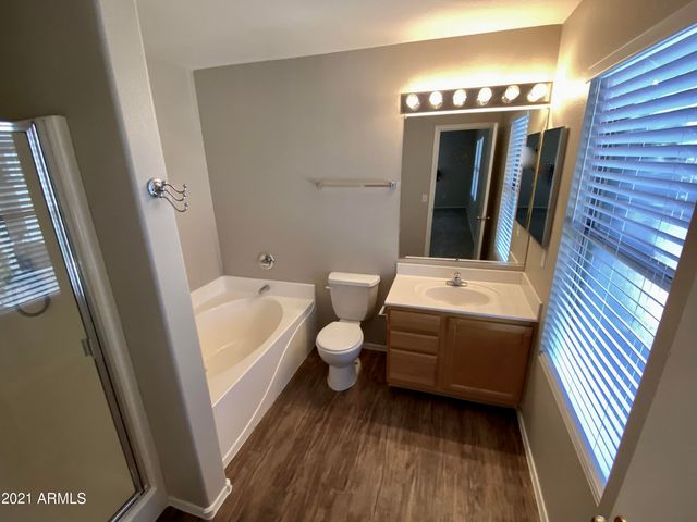 2460 S NIELSON Street, Gilbert, AZ 85295