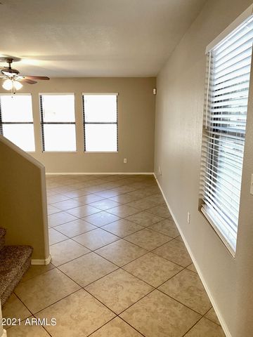 2460 S NIELSON Street, Gilbert, AZ 85295