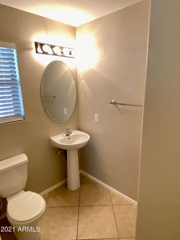 2460 S NIELSON Street, Gilbert, AZ 85295