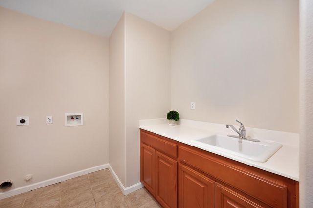 3558 Dorena Pl, West Sacramento, CA 95691