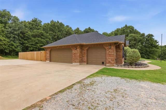 20301 Bow Xing, Newalla, OK 74857